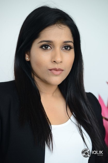 Rashmi-Gautam-Interview-About-Next-Nuvve-Movie